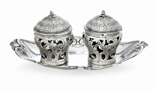 Mostardiera. Torino terzo quarto del XVIII secolo, assaggiatore Carlo Mica, contrassaggiatore Francesco Pagliani. Marchio dell'argentiere non identificato  - Asta Argenti da Collezione | Antichi - Associazione Nazionale - Case d'Asta italiane