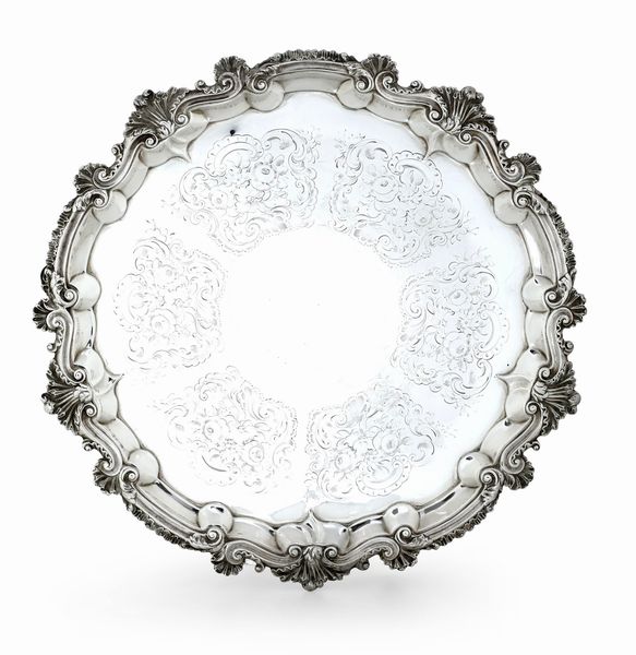 Salver. Londra 1845, argentiere Jhon Wakerfield  - Asta Argenti da Collezione | Antichi - Associazione Nazionale - Case d'Asta italiane