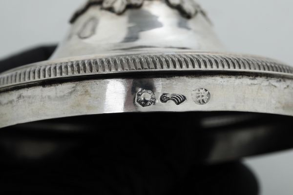 Zuccheriera. Venezia XIX secolo, marchio dell'argentiere consunto di difficile lettura  - Asta Argenti da Collezione | Antichi - Associazione Nazionale - Case d'Asta italiane