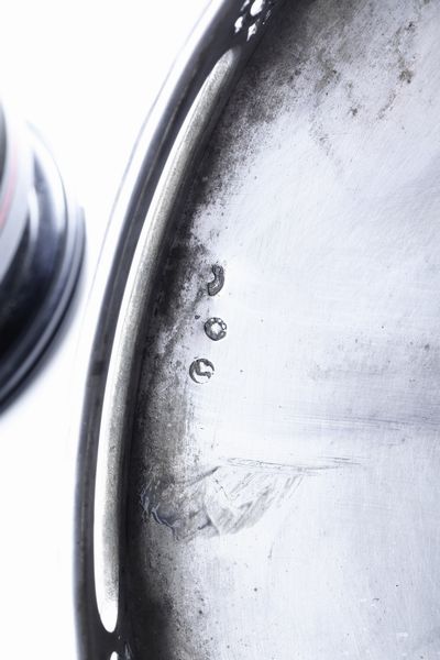 Vassoio ovale a ringhiera e quattro sottobottiglia. Argenteria veneziana del XIX secolo  - Asta Argenti da Collezione | Antichi - Associazione Nazionale - Case d'Asta italiane