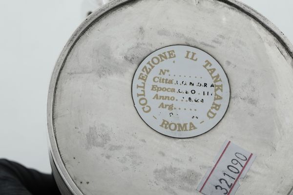 Mug. Londra 1804, argentiere John Deacon (?)  - Asta Argenti da Collezione | Antichi - Associazione Nazionale - Case d'Asta italiane