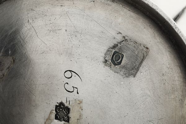 Importante kettle. Londra 1731, argentiere E. Buteux  - Asta Argenti da Collezione | Antichi - Associazione Nazionale - Case d'Asta italiane