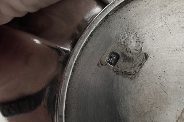 Importante kettle. Londra 1731, argentiere E. Buteux  - Asta Argenti da Collezione | Antichi - Associazione Nazionale - Case d'Asta italiane