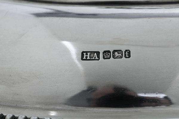 Coppia di legumiere. Marchi della citt di Sheffield per lanno 1898, argentiere Horton & Allday  - Asta Argenti da Collezione | Antichi - Associazione Nazionale - Case d'Asta italiane