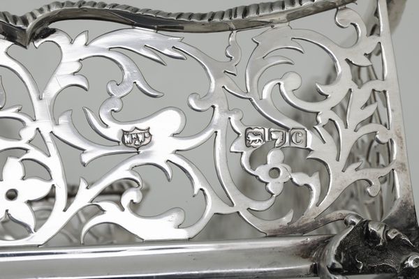 Set da scrittura. Londra 1902, argentiere Mappin & Webb  - Asta Argenti da Collezione | Antichi - Associazione Nazionale - Case d'Asta italiane