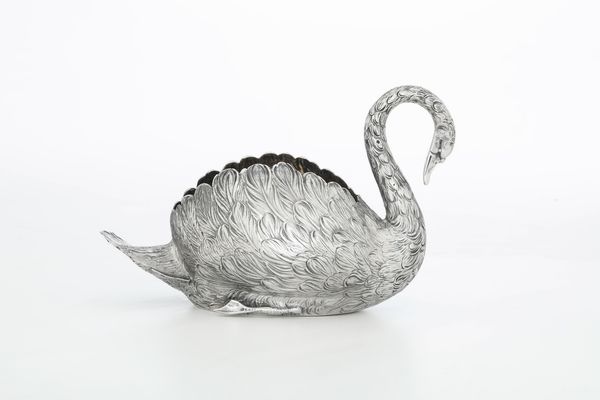 Cigno centrotavola. Impero austro ungarico, XIX-XX secolo  - Asta Argenti da Collezione | Antichi - Associazione Nazionale - Case d'Asta italiane