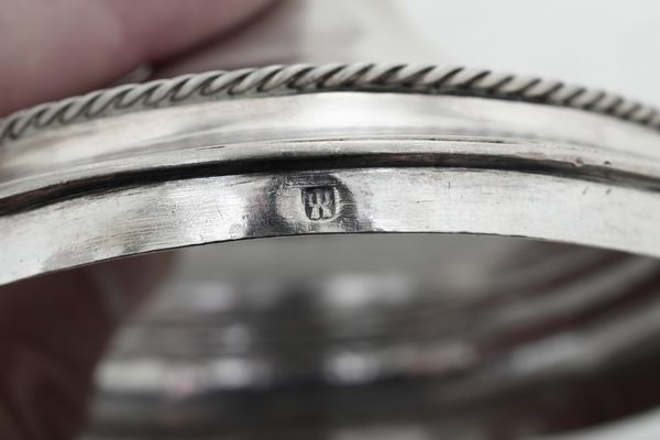 Coppa con coperchio. Manifattura europea del XVIII-XIX secolo  - Asta Argenti da Collezione | Antichi - Associazione Nazionale - Case d'Asta italiane