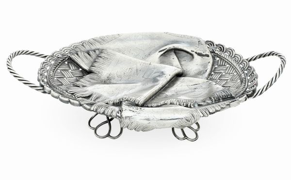 Vassoio. Mosca 1888, assaggiatore Viktor Savinkov, Argentiere Pavel Ovchinnikov<BR>  - Asta Argenti da Collezione | Antichi - Associazione Nazionale - Case d'Asta italiane