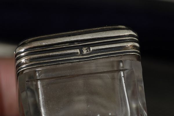 Importante servizio da viaggio entro custodia in legno. San Pietroburgo 1824, saggiatore A. Yaschinov (1795-1836), argentiere Nicols & Plinke  - Asta Argenti da Collezione | Antichi - Associazione Nazionale - Case d'Asta italiane