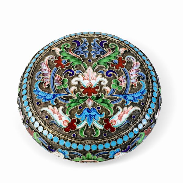 Scatola smaltata. Marchi Mosca 1896-1908. Russia XIX secolo  - Asta Argenti da Collezione | Antichi - Associazione Nazionale - Case d'Asta italiane