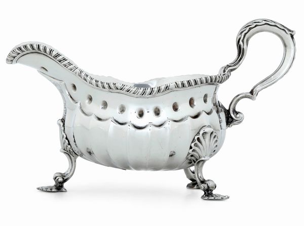 Salsiera. Londra 1760. Argentiere William Robertson  - Asta Argenti da Collezione | Antichi - Associazione Nazionale - Case d'Asta italiane