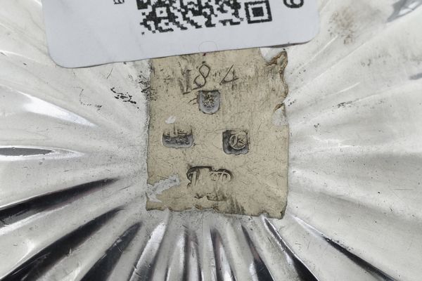 Salsiera. Londra 1760. Argentiere William Robertson  - Asta Argenti da Collezione | Antichi - Associazione Nazionale - Case d'Asta italiane