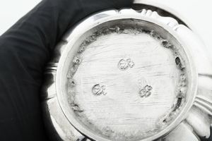 Contenitore con coperchio. Venezia XVIII-XIX secolo  - Asta Argenti da Collezione | Antichi - Associazione Nazionale - Case d'Asta italiane