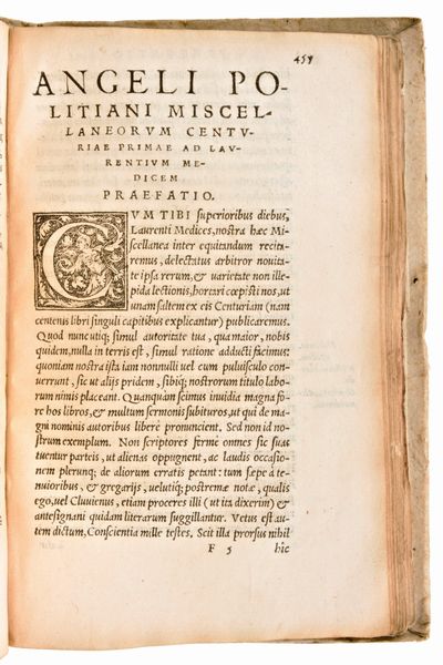 [Classici Greci/Latini] Poliziano, Angelo : Angeli Politiani Operum. Epistolarum libros XII. ac Miscellaneorum centuriam I complectens. Lugduni, Seb. Gryphius 1550  - Asta Libri Rari & Manoscritti del XVI Secolo - Associazione Nazionale - Case d'Asta italiane