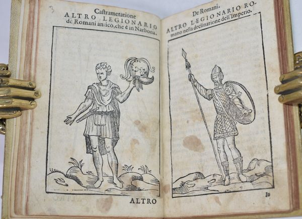 Du Choul, Guillaume : DISCORSO DEL S. GUGLIELMO CHOUL GENTILHUOMO LIONESE, CONSIGLIERO DEL RE, & PRESIDENTE DELLE MONTAGNE DEL DELFINATO SOPRA LA CASTRAMETATIONE, & BAGNI ANTICHI DE I GRECI, & ROMANI. CON L'AGGIUNTA DELLA FIGURA DEL CAMPO ROMANO. ET VNA INFORMATIONE DELLA MILITIA TURCHESCA, & DE GLI HABITI DE SOLDATI TURCHI, SCRITTA DA M. FRANCESCO SANSOUINO. In Vinegia, 1582, presso Altobello Salicato.  - Asta Libri Rari & Manoscritti del XVI Secolo - Associazione Nazionale - Case d'Asta italiane