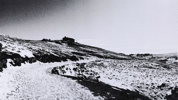 Abbas Gharib : Roads, dalla serie Snow white photo collection  - Asta Fotografia - Associazione Nazionale - Case d'Asta italiane