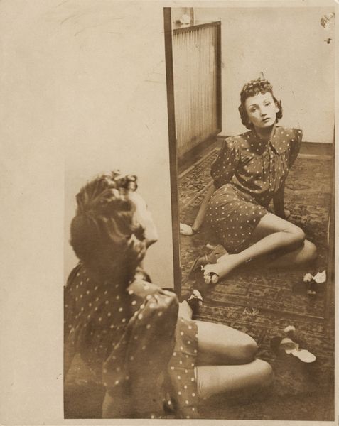 CARLO MOLLINO : Senza titolo (Modella allo specchio)  - Asta Fotografia - Associazione Nazionale - Case d'Asta italiane