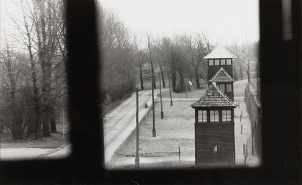 Mario Dondero : Birkenau  - Asta Fotografia - Associazione Nazionale - Case d'Asta italiane