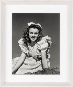 André De Dienes : Marilyn nelle vesti di Alice nel Paese delle Meraviglie  - Asta Fotografia - Associazione Nazionale - Case d'Asta italiane