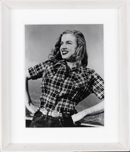 Joseph Jasgur : Marilyn con una camicia a quadri  - Asta Fotografia - Associazione Nazionale - Case d'Asta italiane