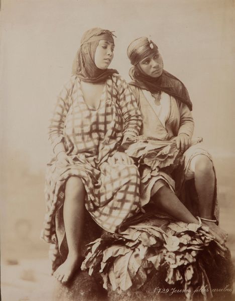 George & Constantine Zangaki : Jeunes filles arabes  - Asta Fotografia - Associazione Nazionale - Case d'Asta italiane