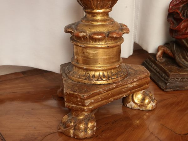 Candeliere in legno intagliato e dorato  - Asta Dballage. Occasioni in asta - Associazione Nazionale - Case d'Asta italiane