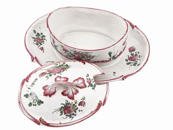 Salsiera in maiolica  - Asta Dballage. Occasioni in asta - Associazione Nazionale - Case d'Asta italiane