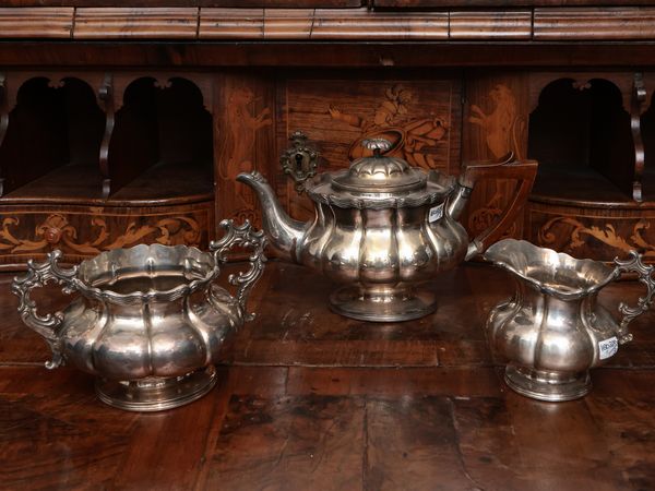 Servizio da t in metallo argentato  - Asta Dballage. Occasioni in asta - Associazione Nazionale - Case d'Asta italiane