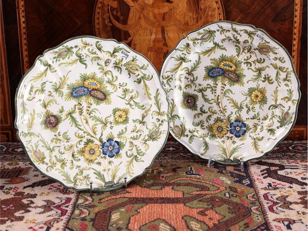 Coppia di piatti da parata in ceramica  - Asta Dballage. Occasioni in asta - Associazione Nazionale - Case d'Asta italiane