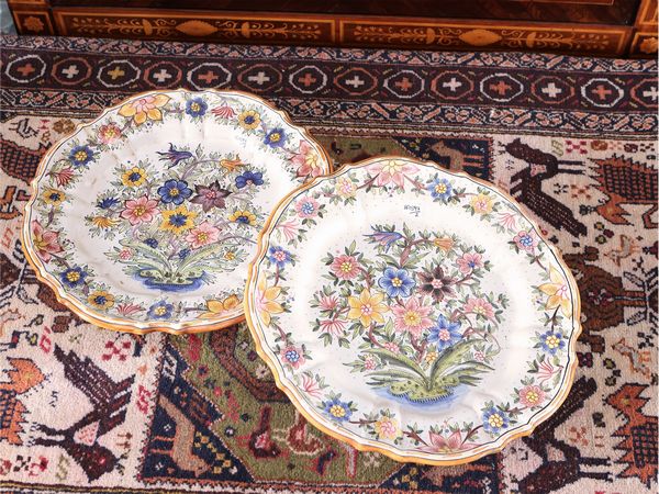 Coppia di piatti in terracotta smaltata, Deruta  - Asta Dballage. Occasioni in asta - Associazione Nazionale - Case d'Asta italiane