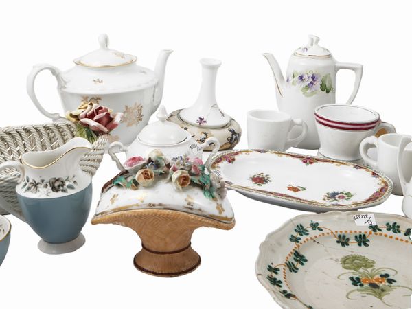 Miscellanea di accessori in porcellana, alcuni Ginori  - Asta Dballage. Occasioni in asta - Associazione Nazionale - Case d'Asta italiane