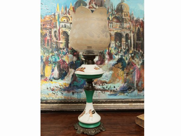 Lume ad olio in porcellana  - Asta Dballage. Occasioni in asta - Associazione Nazionale - Case d'Asta italiane