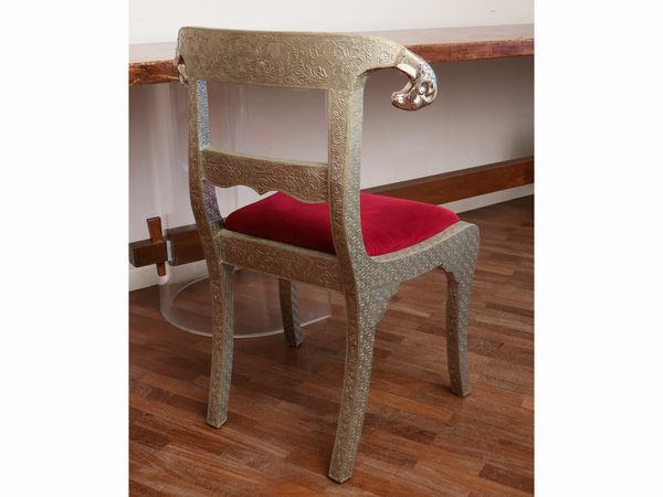 Coppia di sedie rivestite in lamina di metallo argentato  - Asta Dballage. Occasioni in asta - Associazione Nazionale - Case d'Asta italiane