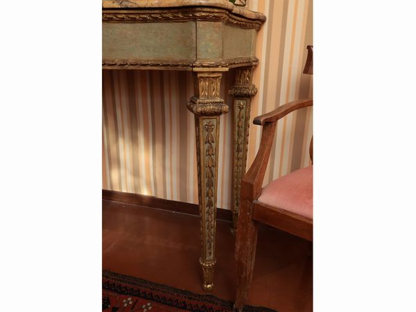 Console in legno tinto verde acqua e lumeggiato in oro  - Asta Dballage. Occasioni in asta - Associazione Nazionale - Case d'Asta italiane