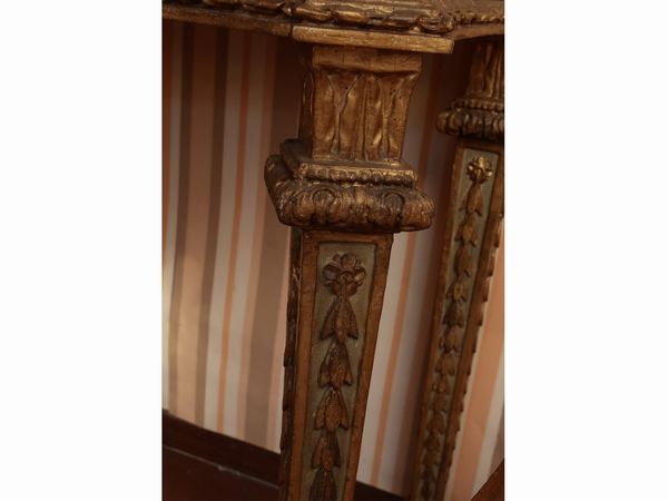 Console in legno tinto verde acqua e lumeggiato in oro  - Asta Dballage. Occasioni in asta - Associazione Nazionale - Case d'Asta italiane
