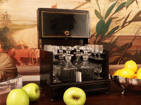 Rosoliera in legno ebanizzato  - Asta Dballage. Occasioni in asta - Associazione Nazionale - Case d'Asta italiane