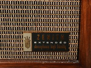 Mobile radio Zenith  - Asta Dèballage. Occasioni in asta - Associazione Nazionale - Case d'Asta italiane