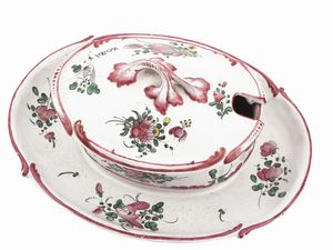 Salsiera in maiolica  - Asta Dballage. Occasioni in asta - Associazione Nazionale - Case d'Asta italiane