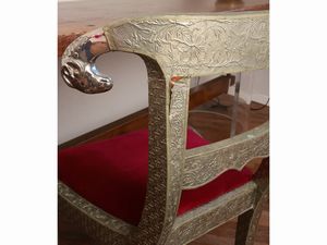 Coppia di sedie rivestite in lamina di metallo argentato  - Asta Dballage. Occasioni in asta - Associazione Nazionale - Case d'Asta italiane