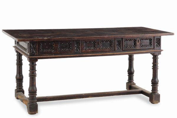 Tavolo da refettorio in legno intagliato. Spagna XVII-XVIII secolo  - Asta Antiquariato - Associazione Nazionale - Case d'Asta italiane