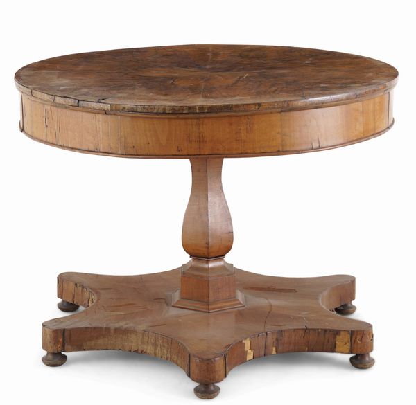 Tavolo tondo in legno lastronato. XIX secolo  - Asta Antiquariato - Associazione Nazionale - Case d'Asta italiane