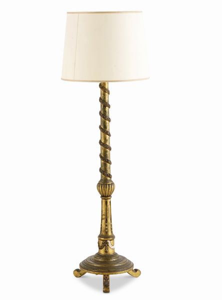 Torciera in legno dorato  - Asta Antiquariato - Associazione Nazionale - Case d'Asta italiane