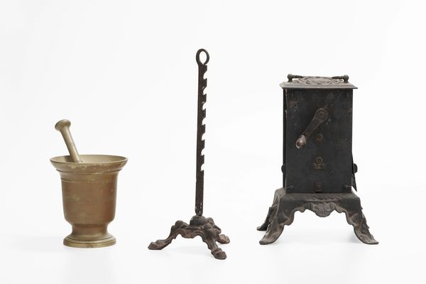 Lotto di oggetti d'arredo in metallo  - Asta Antiquariato - Associazione Nazionale - Case d'Asta italiane