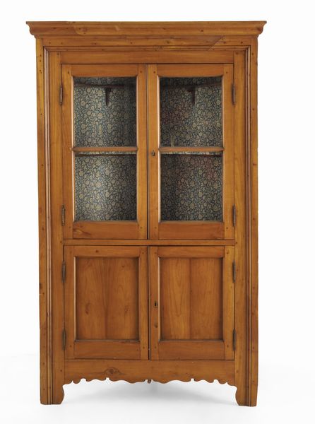 Angolare in noce a due ante. XIX secolo  - Asta Antiquariato - Associazione Nazionale - Case d'Asta italiane