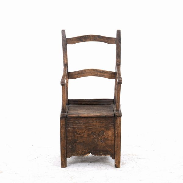 Sedia comoda in legno  - Asta Antiquariato - Associazione Nazionale - Case d'Asta italiane