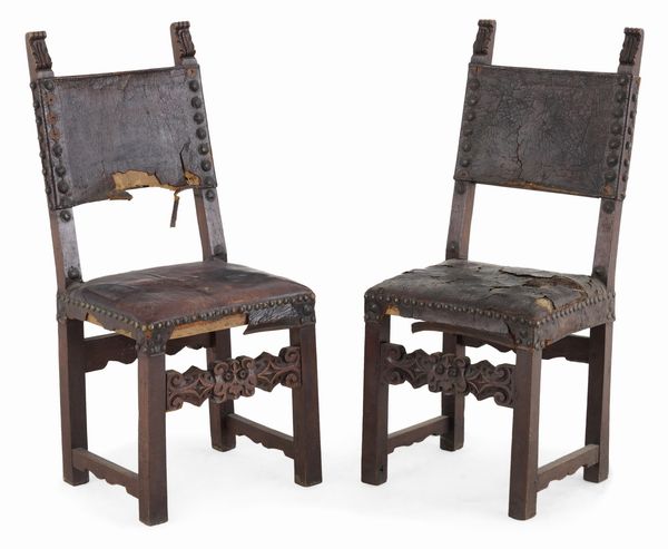 Coppia di seggioloni in legno scolpito. XVII secolo  - Asta Antiquariato - Associazione Nazionale - Case d'Asta italiane