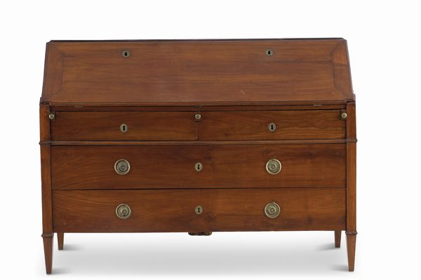 Ribalta Luigi XVI in ciliegio. XVIII secolo  - Asta Antiquariato - Associazione Nazionale - Case d'Asta italiane