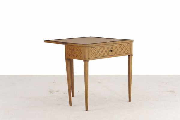 Tavolino da gioco lastronato e intarsiato. Piemonte XVIII-XIX secolo  - Asta Antiquariato - Associazione Nazionale - Case d'Asta italiane
