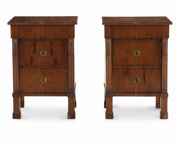 Coppia di comodini lastronati. XIX-XX secolo  - Asta Antiquariato - Associazione Nazionale - Case d'Asta italiane