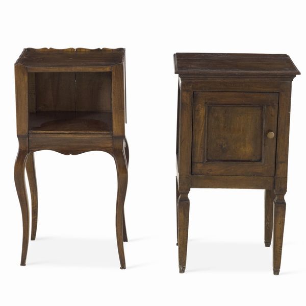 Due comodini in legno. XIX secolo  - Asta Antiquariato - Associazione Nazionale - Case d'Asta italiane